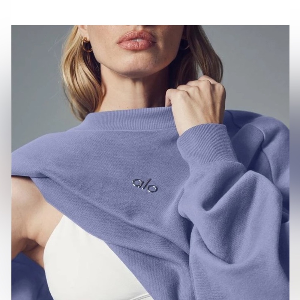 ALO YOGA Accolade Crew Neck Pullover.BRAND NEW